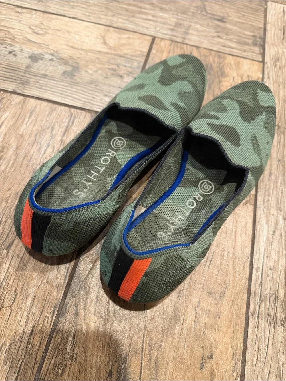Rothys Camo Loafer size 8